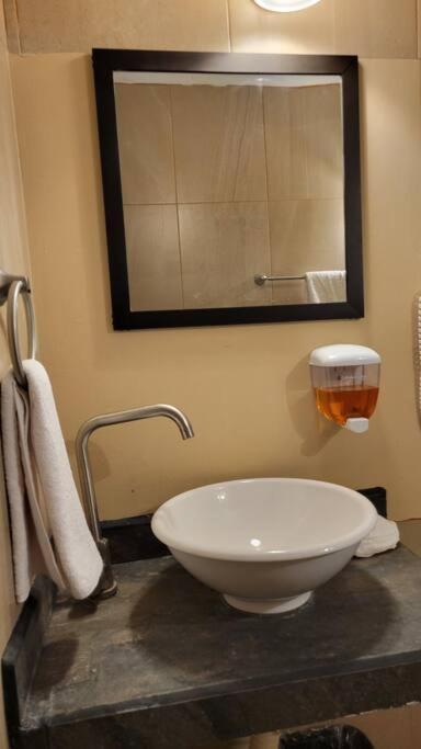 Ferienwohnung Departamento Privado7, 2 Camas Matri, Parking, Cocina Equipada, Wifi 65 Mb, 2 Climas,Centrico,Tv Smart Ciudad Valles Exterior foto